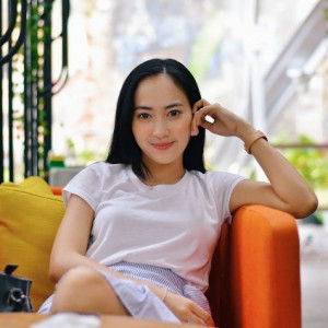 Indah Putri profile icon