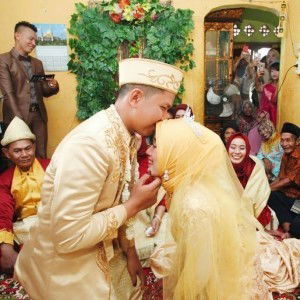 Ayu Kharisma profile icon