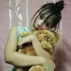 Daniela Llona Garces profile icon