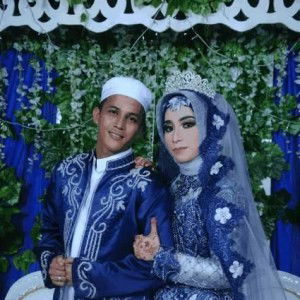 Nur Fitriani profile icon