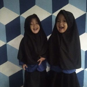 Titin Prihatin profile icon