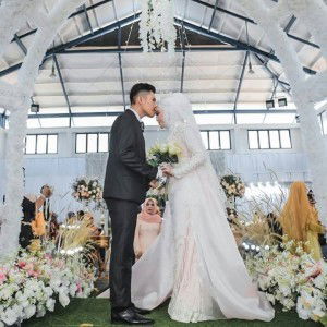 Novita Wulan Sari profile icon