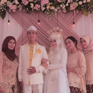 Shishi Noviana profile icon