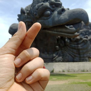 Anggraini Wepe profile icon