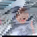 yuli yanti profile icon