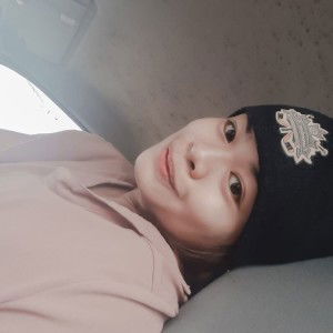 ylona ellyse profile icon