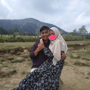 Rifcka Rizky profile icon