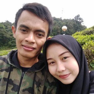 Resi Aliyah profile icon