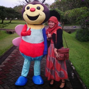 evi ayuningsih profile icon