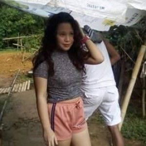 Rose Vee profile icon