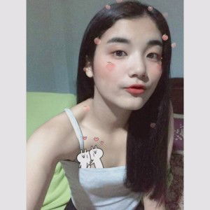 Praewa Asakaew profile icon