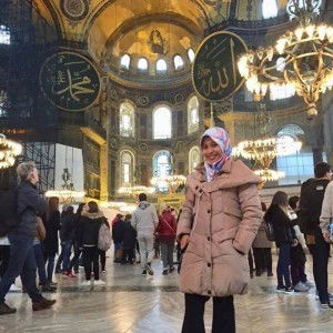 Nur Farahi profile icon