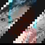 Lolla Lestary profile icon