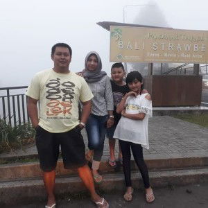 Henny indra fatmawati profile icon