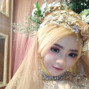 Ayu Lestary profile icon