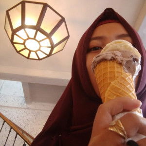 Hesti wulan profile icon