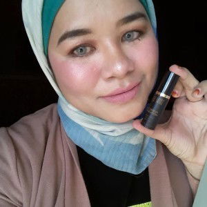 Wan Zafira Eira profile icon