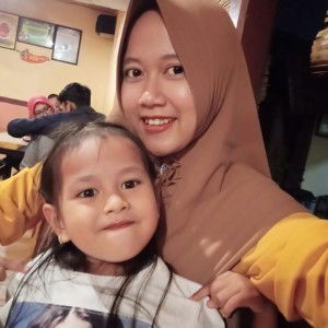 YuNiie Indah Sarri profile icon