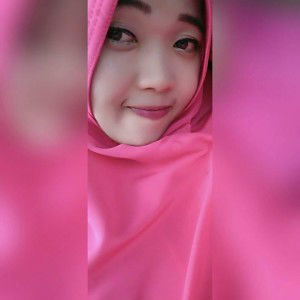 Putry Manjoume profile icon