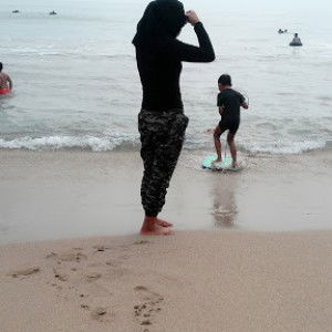 Dewi Sari profile icon