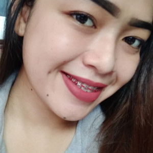 Indri Wahyunii profile icon