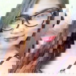 Monic Leal profile icon