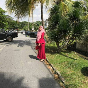 zuriena zahari profile icon