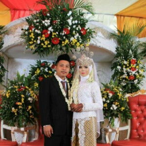 Rohma Wati profile icon