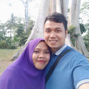 Siti Yulianti profile icon