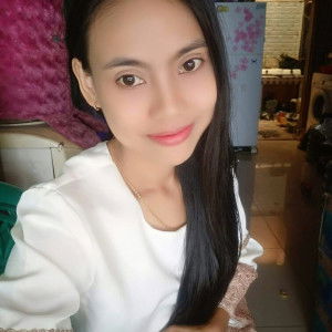 Lina Apriliani profile icon