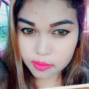 ว่าที่คุนแม่ลูกสี่?? profile icon