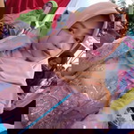 Neni nurul luhfiyah profile icon