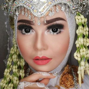 Suci Arianti profile icon