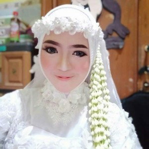 Dia Tri Purwanti profile icon