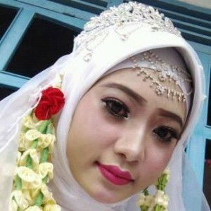 Echa Febri Yanti profile icon