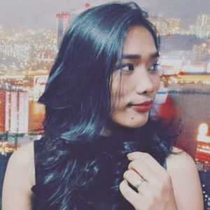 justine alina profile icon