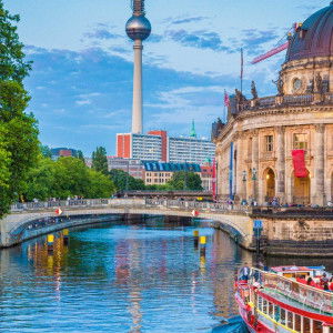 Puan Yna profile icon