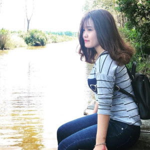 moon quỳnh profile icon