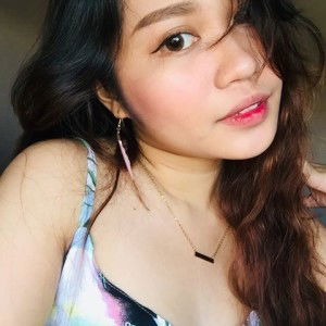 Mica Pauline Villanueva profile icon