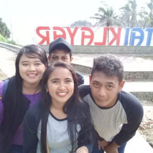 pipit nuryati profile icon