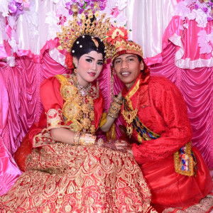 Indah Sari profile icon