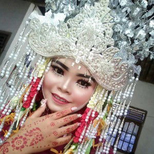 Dewi Setiana profile icon