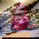 Puthryy Indah W profile icon