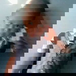 Deri Verina profile icon