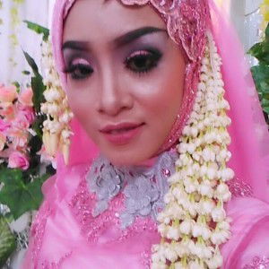 Riezqy Utami profile icon