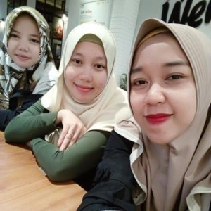 Susi Apriyani profile icon