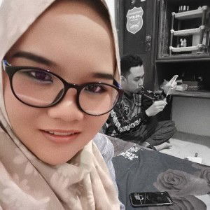 salma zain profile icon