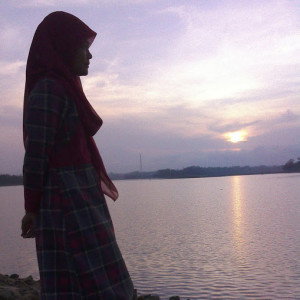 Nunung Hardiyanti profile icon