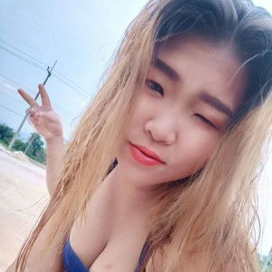 อ้อม ค๊อม profile icon