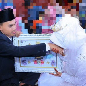 Een Yulia Devi profile icon